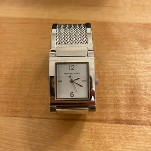 MICHAEL KORS GIRLS STERLING SILVER WATCH